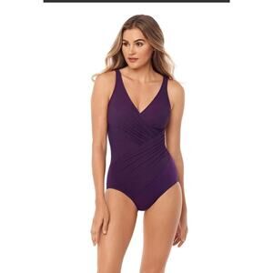 Miraclesuit Must Haves Oceanus Swimsuit - Sangria  1pc women’s swimsuit (New)
